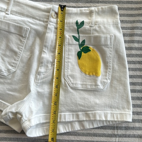 MAEVE by Anthropologie Colette Shorts Limoncello White w/ Lemon design Size 32 - Picture 10 of 10